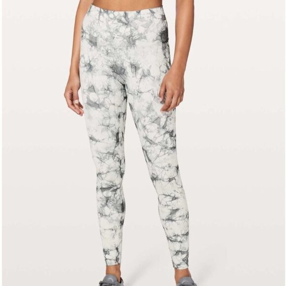 Lululemon Wunder Under Hi-Rise Tight Sz 4 28" - Picture 1 of 10